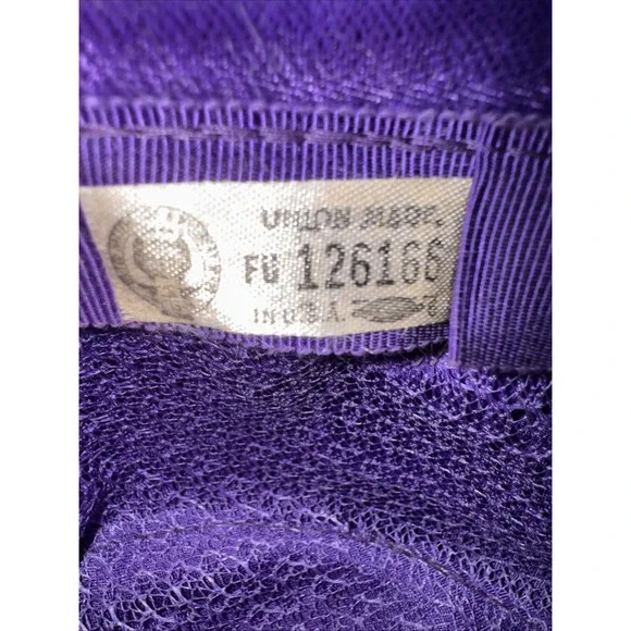 Vintage 1950s Purple Velvet Feather Hat Union Made USA ILGWU Mid-Century Glam - Picture 6 of 7